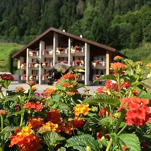 Au Bois De Lune Hotel
